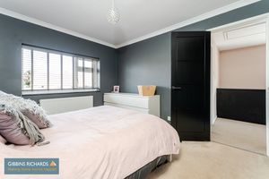 Bedroom- click for photo gallery